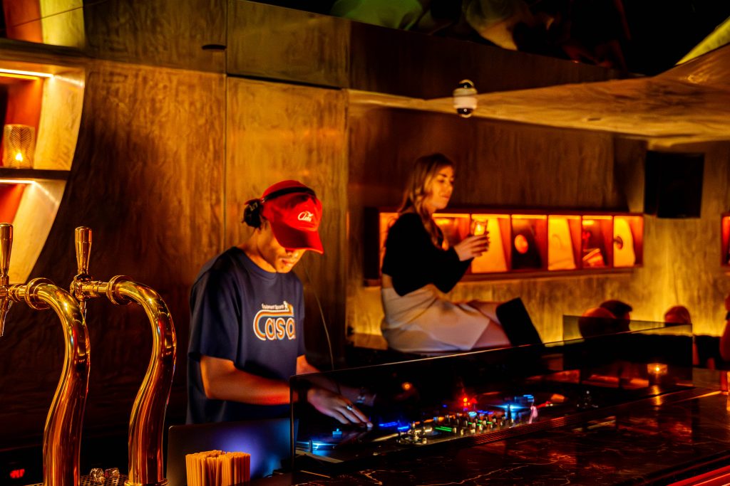 tap-line-dubai-difc-bar-music-setlist